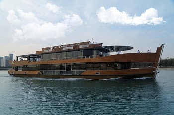 Luxury Yacht Dinner Cruise – Golden Cruise Restaurant - Abu Dhabi