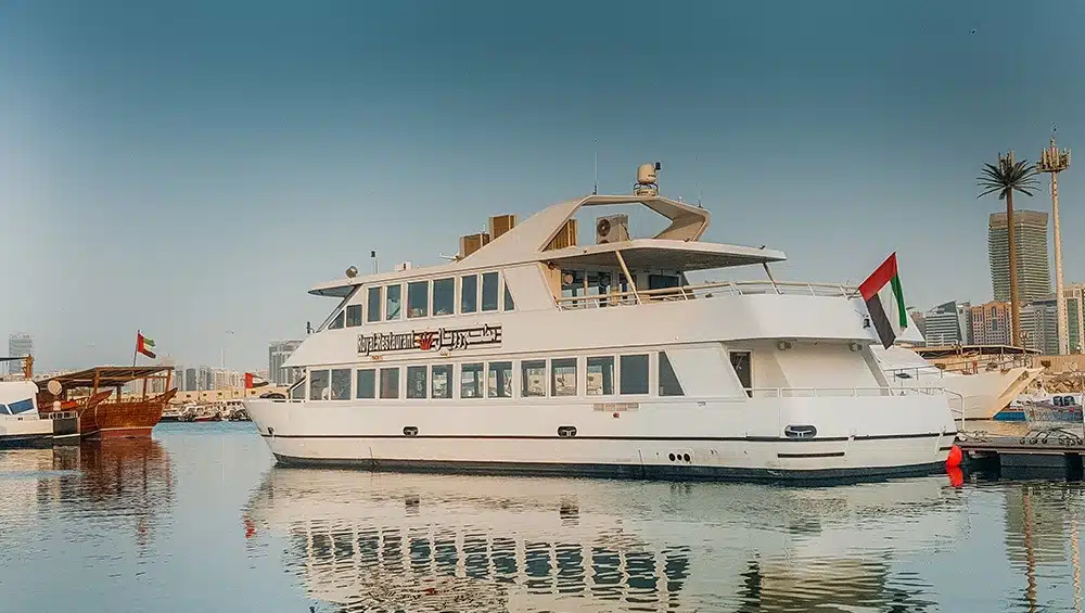 Luxury Yacht Dinner Abu Dhabi (6)