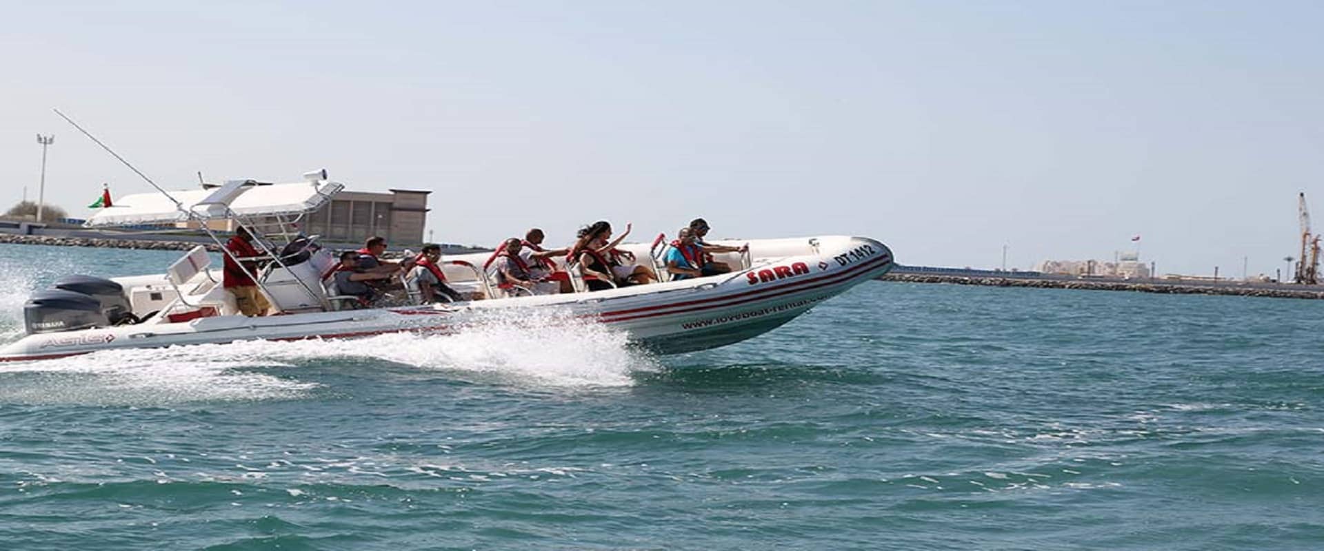 Exclusive Love Boat Charter Dubai