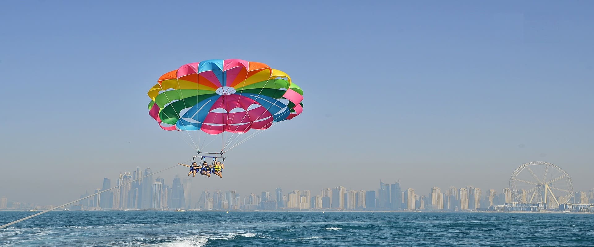 Parasailing in Dubai