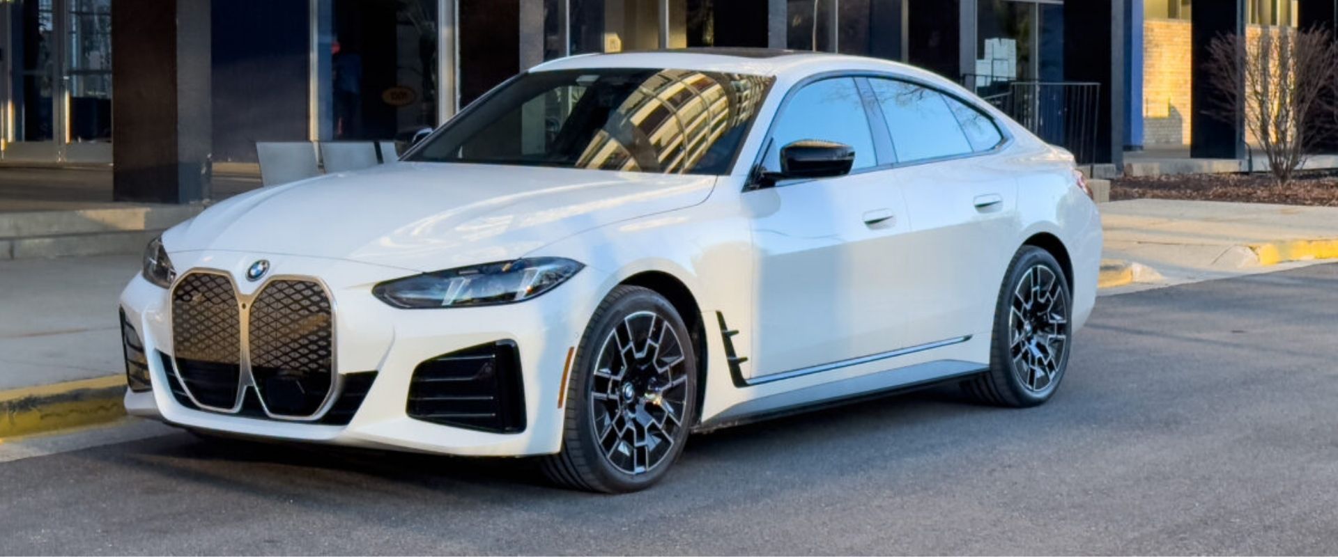 Abu Dhabi Airport Transfer – Audi – BMW or Similar