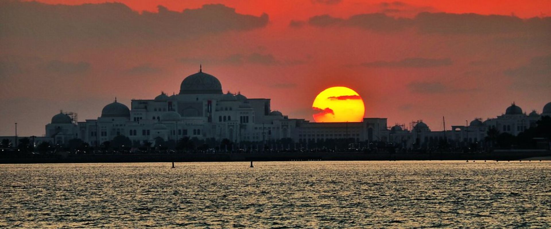 Private Sunset Corniche Cruise Abu Dhabi